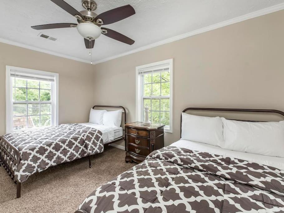 Gorgeous East Village Home Near Downtown Sleeps 12 5 Bedrooms Coffee Bbq Ac Parking Atlanta Exterior photo